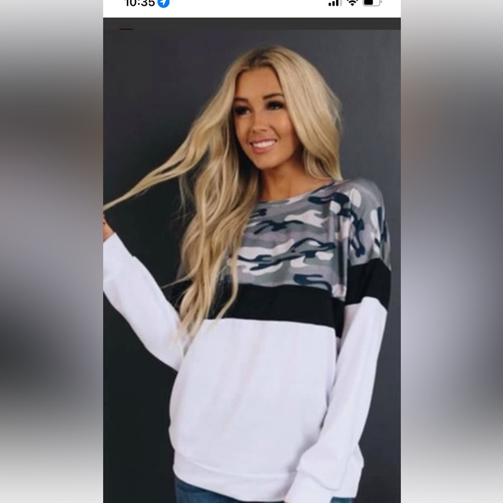 Pink lily boutique sweatshirt very soft and comfortable size medium